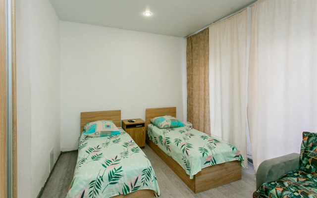 Lazurnaya Dolina 85b Flat