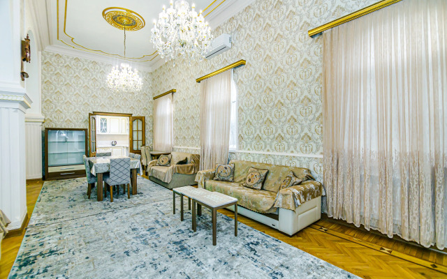 Premium at Nizami Street on Targovi Apartments
