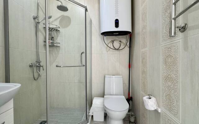 With balconies and mountain views on Meletyan 5a Flat