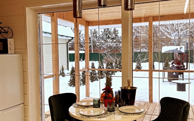 Uyutny dom s baney Guest house