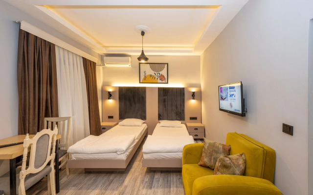 Cirrus Suites Apartment-hotel