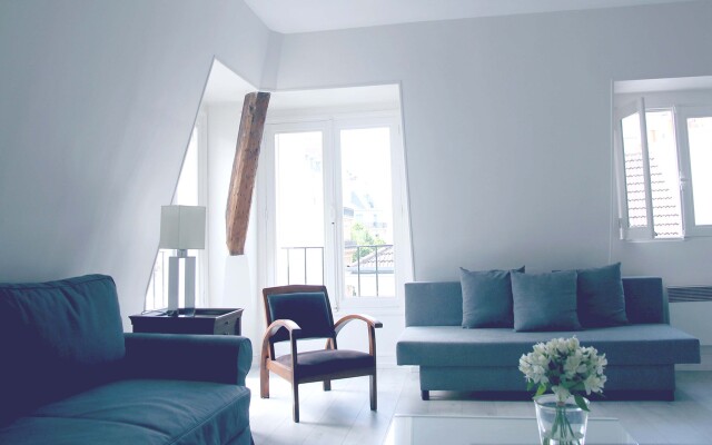 Rue de Ponthieu Central Furnished Apartment