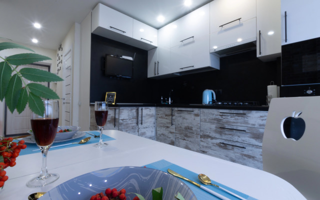 Stylish Apartments kravc Group v ZK "Parusa"