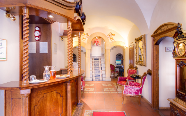 The King Charles Hotel