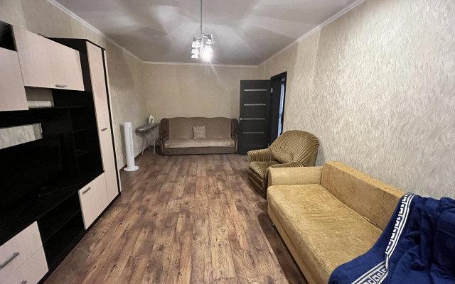 V Pereulke Rechnom 6 Apartments