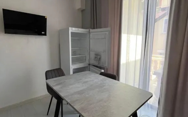 Апартаменты на Светлой 18 (304)