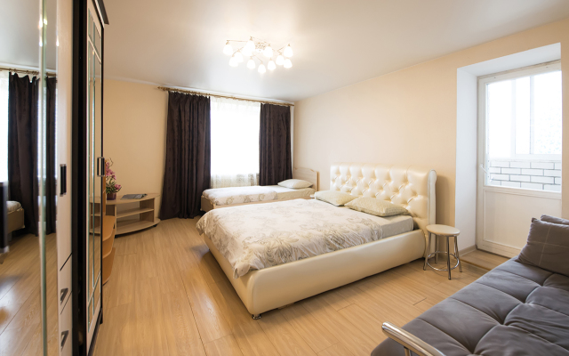 Квартира на Челюскинцев 62 НаСутки35