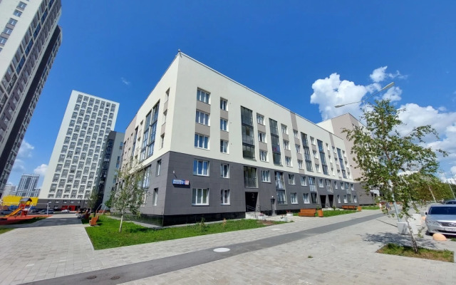 Три квартиры на Сахарова 2