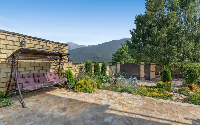 Частный дом Райский уголок среди гор и альпийских лугов