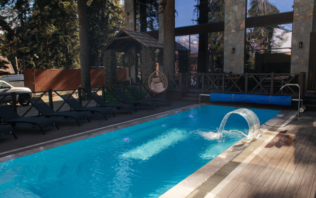 Tash Maral Hotel