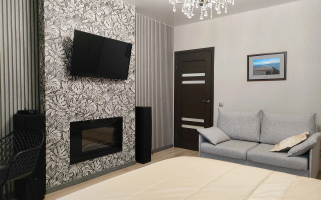 Ryadom S Parkom I Morem Flat