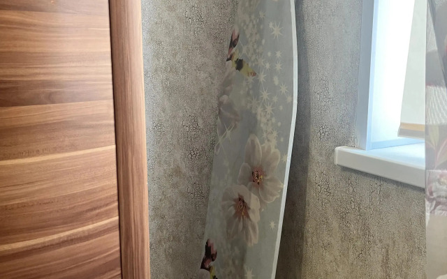 Shikarnaya odnushka vozle Akvaparka Flat