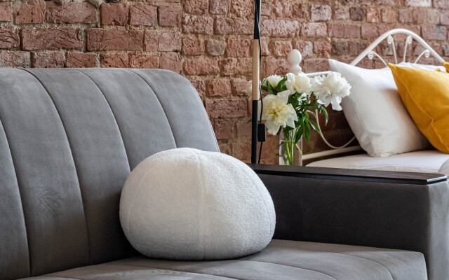 Апартаменты Лофт с Видом на Неву 2