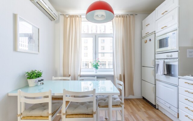 Three-Bedroom Apartment on Tverskaya