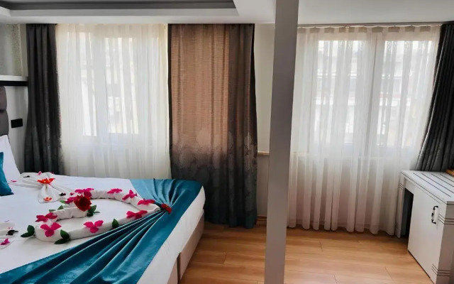 Maritime Hotel