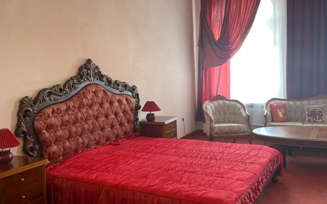 V Starinnoy Usadybe Flat