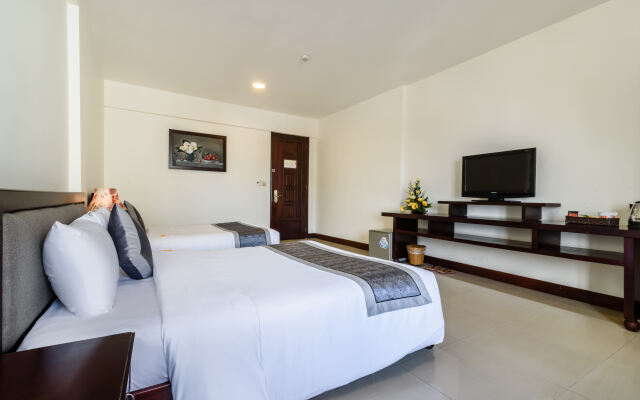 Baly Hotel