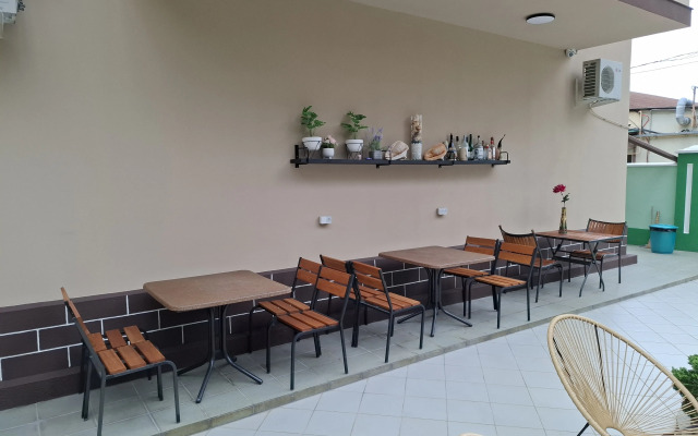 Veronika Guest house