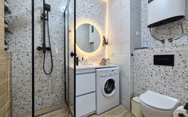 Dvukhurovnevaya Na 12 Etazhe S Vozmozhnostyyu Beskontaktnogo Zaseleniya Flat