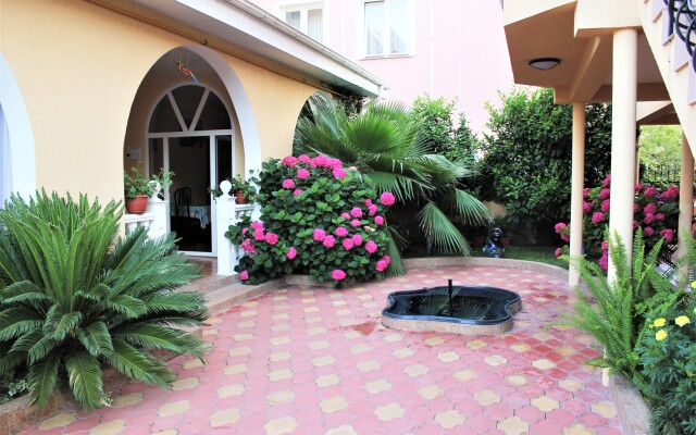 Golubaya Laguna Guest House