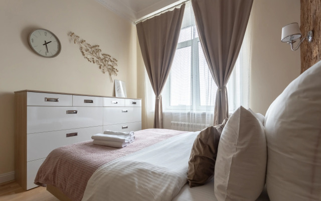 Апартаменты Улучшенные с Видом на Город: Изба/Котельническая Высотка