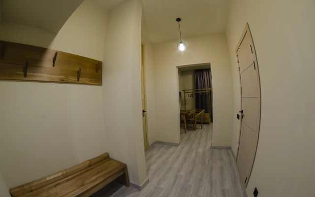 Uluchshenny S Balkonom 4 Apartments
