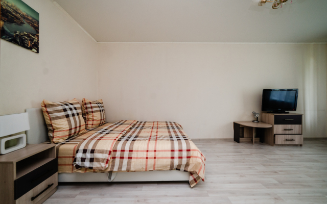 Na Lomonosovskom Prospekte 41 Flat