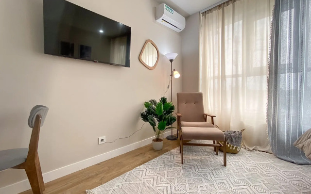 Апартаменты в ЖК Аквамарин у ТЦ Аквамолл 1107