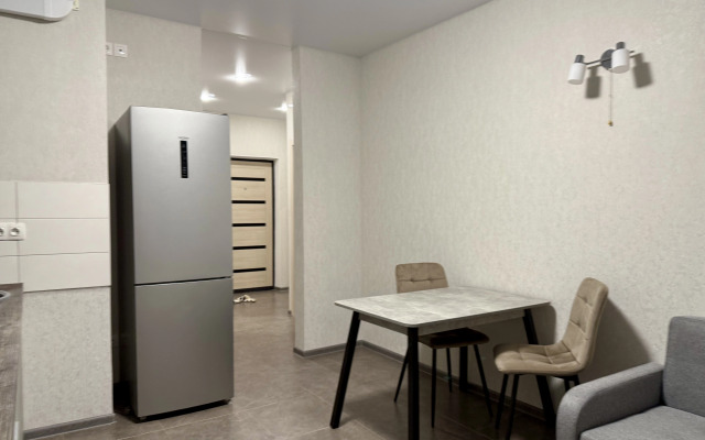 Elegantnaya Yevro 2 U Platonovskogo Flat
