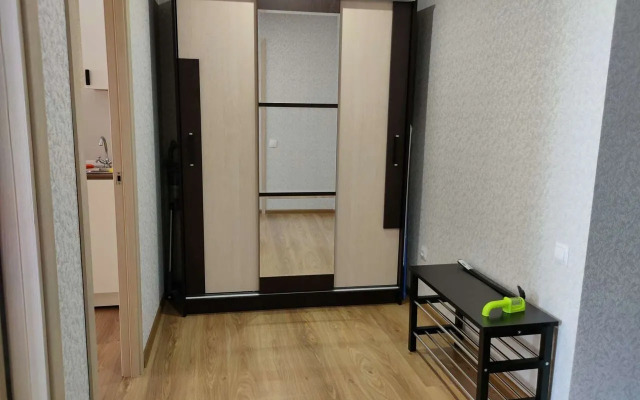 Na Industrialnoy 1B/3A Apartments