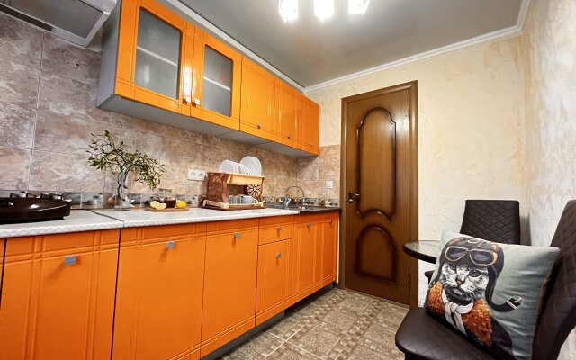 Dzhankoyskaya 117 Flat