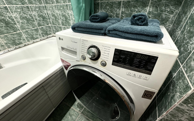2-Komn Apartland  Lenina Metallurgov Mira Tsentr Flat