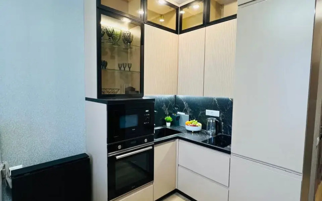 Dizaynerskaya Studiya s Basseynom Apartments