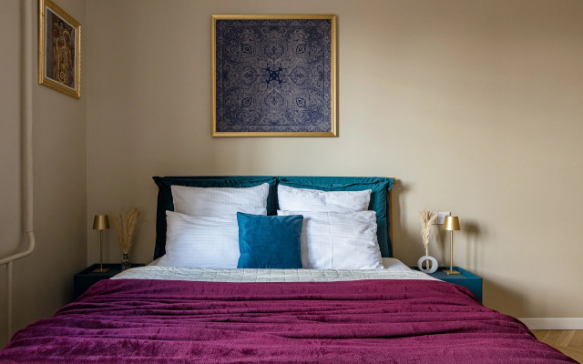 Dizaynerskaya Studiya Na Beregu Reki Flat