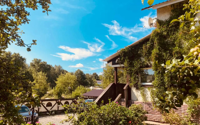 Отель Гостиничный рыболовно-охотничий комплекс Александровский Причал