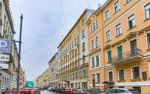 Квартира уютная студия на Моховой