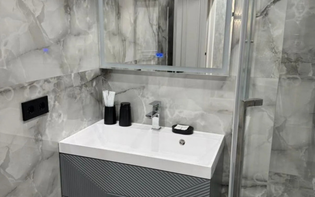 Roskoshnaya S Krasivym Vidom Flat