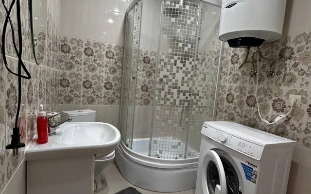 Dvukhurovnevaya Fermerskiy 2/1-60 Flat