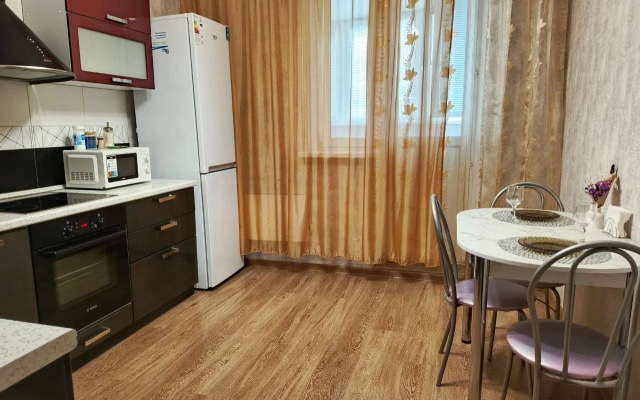 Uyutnaya v Rayone Tts Ostrov Flat