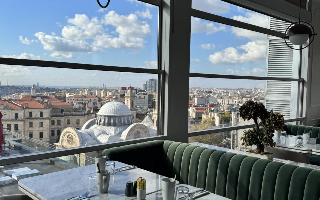 CVK Taksim Hotel