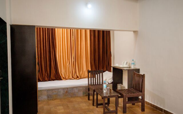 Gir Lions Paw Resort Hotel