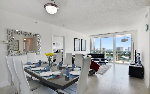 Intracoastal Yacht Club Apart-Hotel