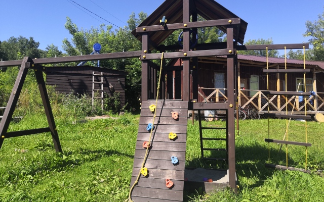 Alpiyskaya Dacha Guest House