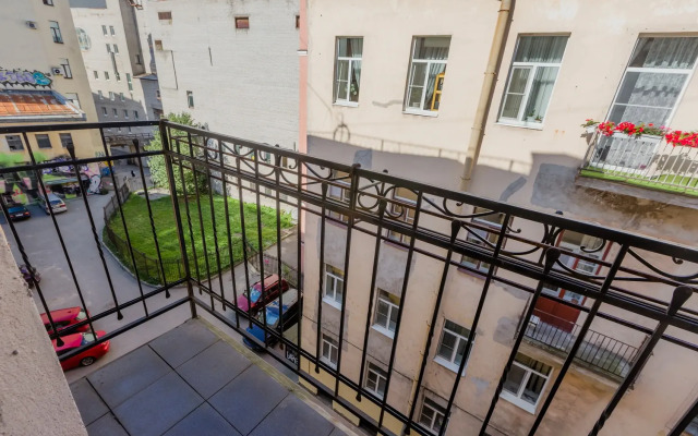 Na Fontanke DereMRents Apartments