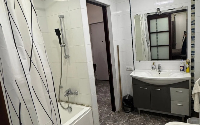 Апартаменты Rent Inn Yerevan Apartment on North Avenue — фото 4