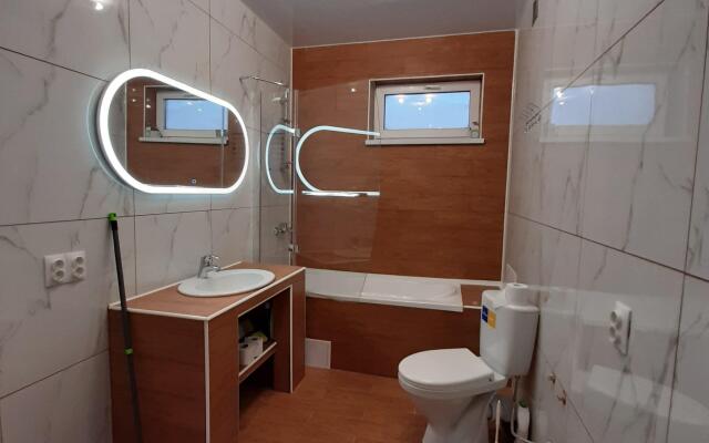 S Evroremontom Apartments