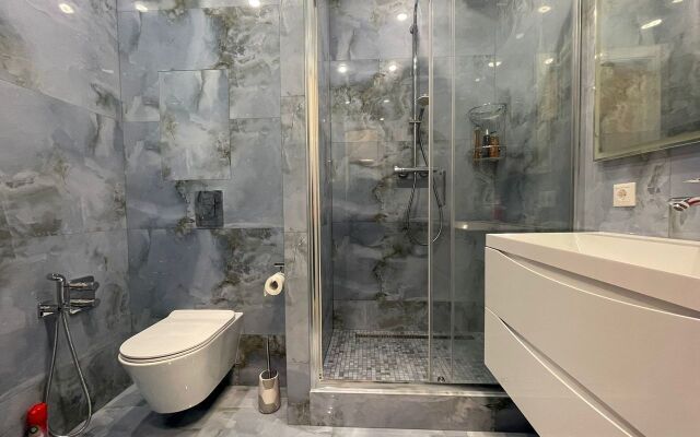 Yevrodvushka S Dizaynerskim Remontom Flat