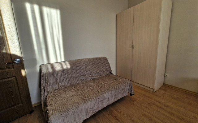 Khoroshaya kvartira na Institutskoy Flat