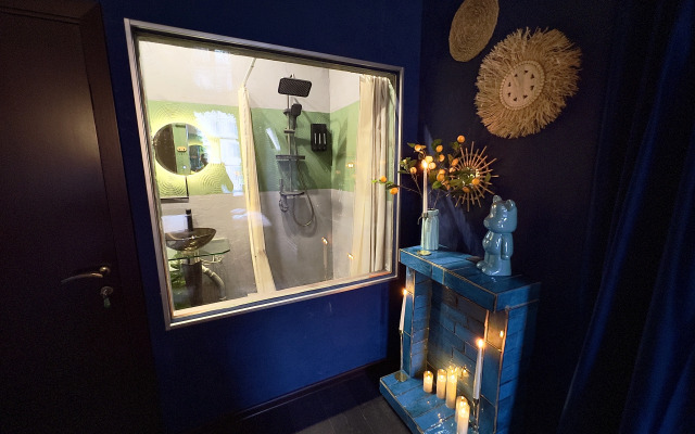 Апартаменты с видом на Невский