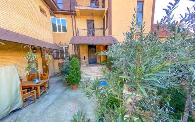 Гостевой Дом У Азы